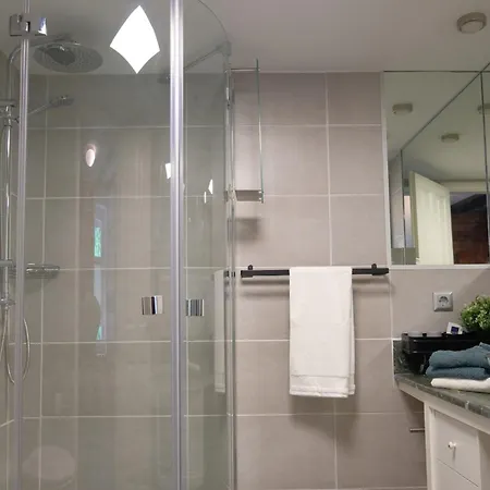 Apartment Beim Bildhauer Karl F Trendelburg